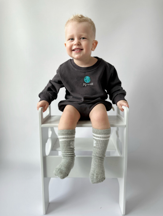 Боди "My world" оверсайз для малыша Kristoms, гольфы в подарок