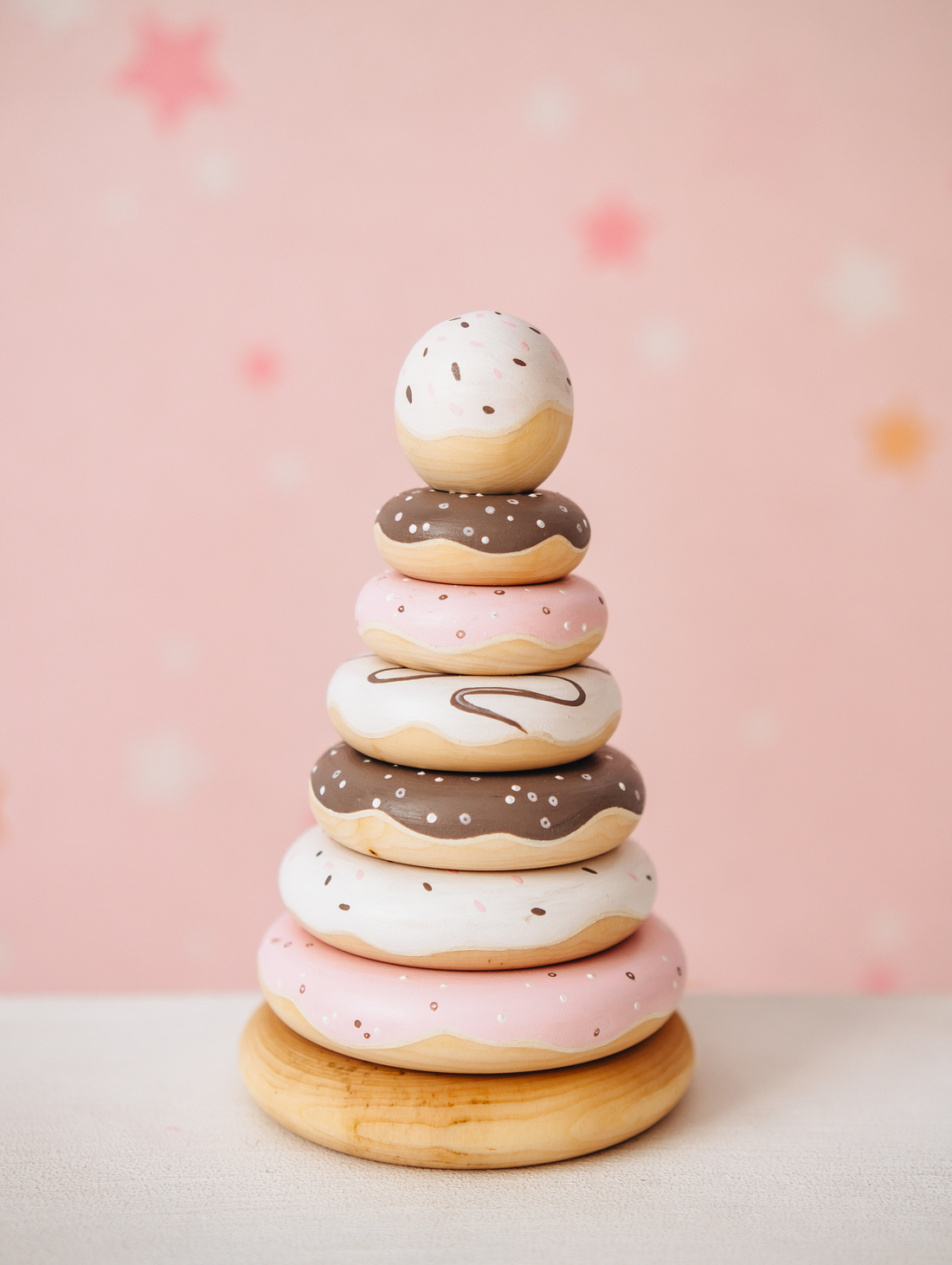 Деревянная пирамидка "Пончик" - фотография товара