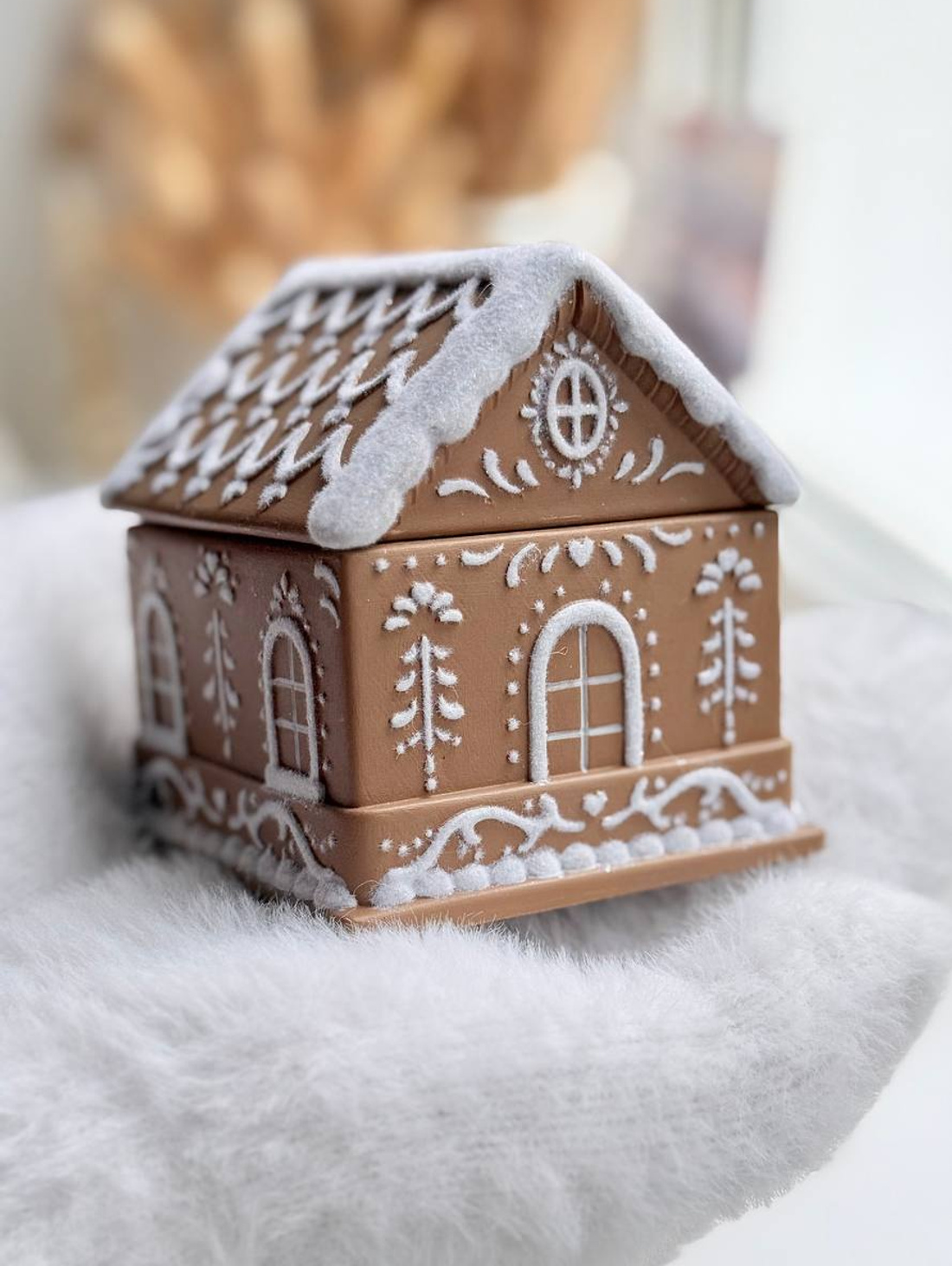 Аромасвеча "Имбирный домик" - фотография товара