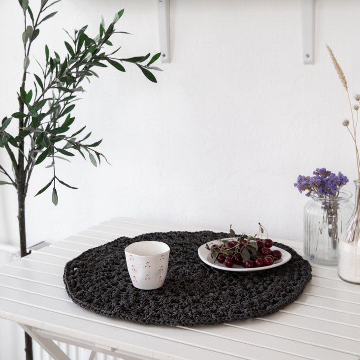 Большая декоративная салфетка