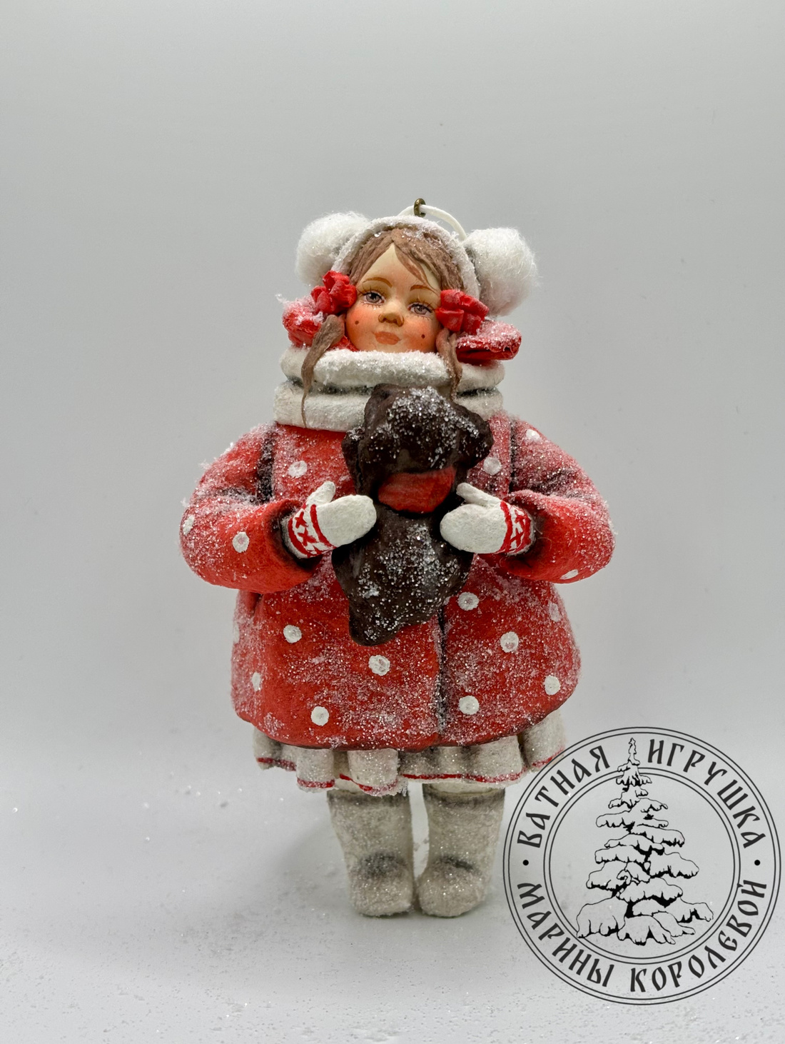 Ватная игрушка «Девочка со щенком» - фотография товара