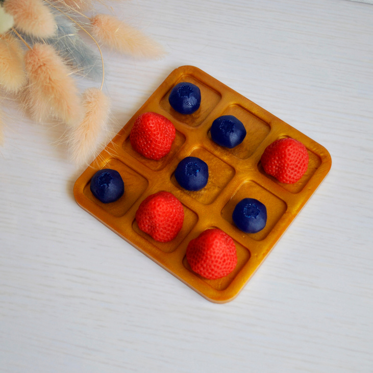 Крестики нолики "Клубника, голубика"