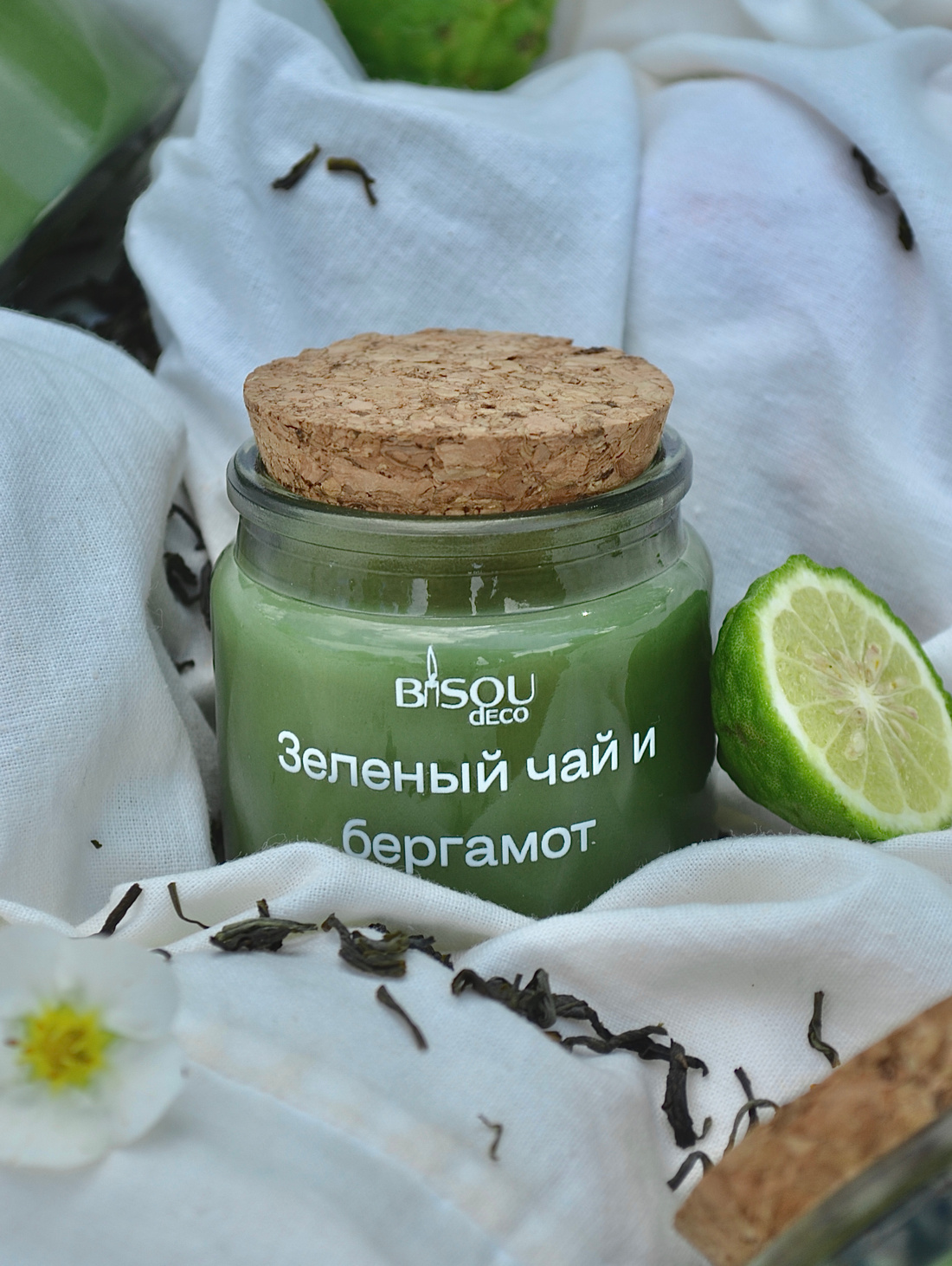 Ароматическая свеча "Зеленый чай и бергамот" - фотография товара