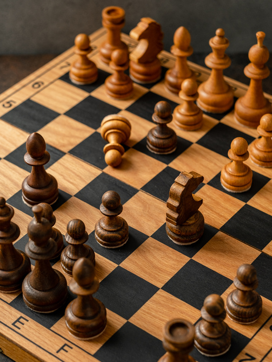 Деревянные шахматы