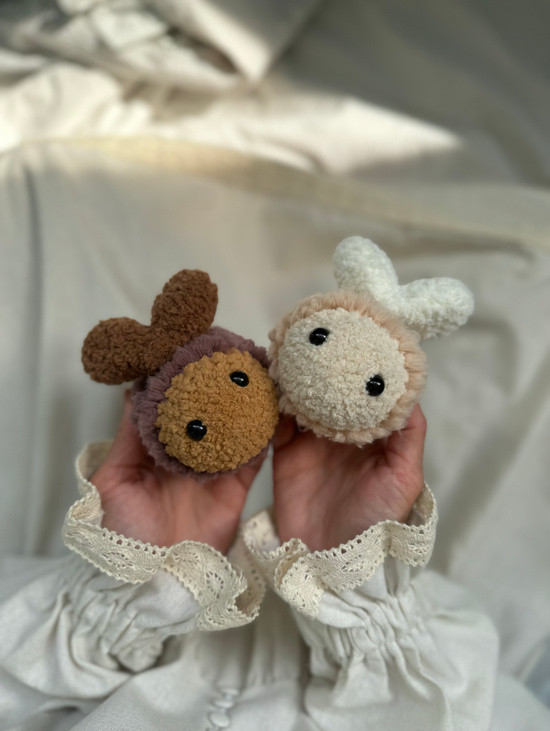 Интерактивная игрушка "Пчелка" в коричневых оттенках