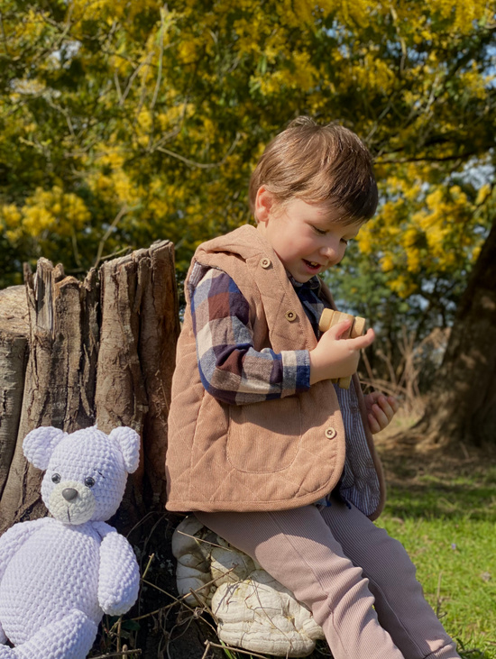 Утепленная стеганая жилетка для малышей