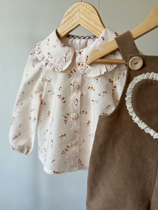 Блузка для девочки с ретро воротничком