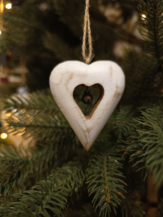 Елочная игрушка "Сердечко среднее N2 с бубенчиком"