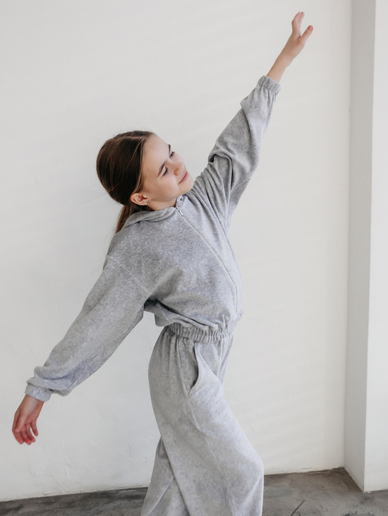 Велюровый костюм для девочки "Гимнастка"