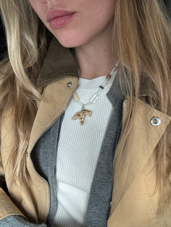 Колье «Жираф» с подвеской из керамики