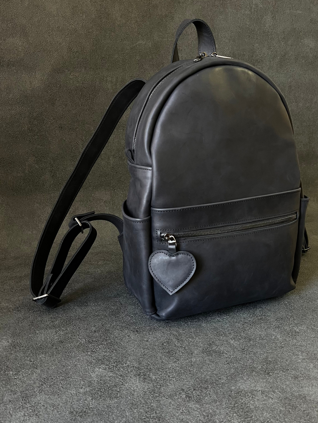 Женский кожаный рюкзак - фотография товара