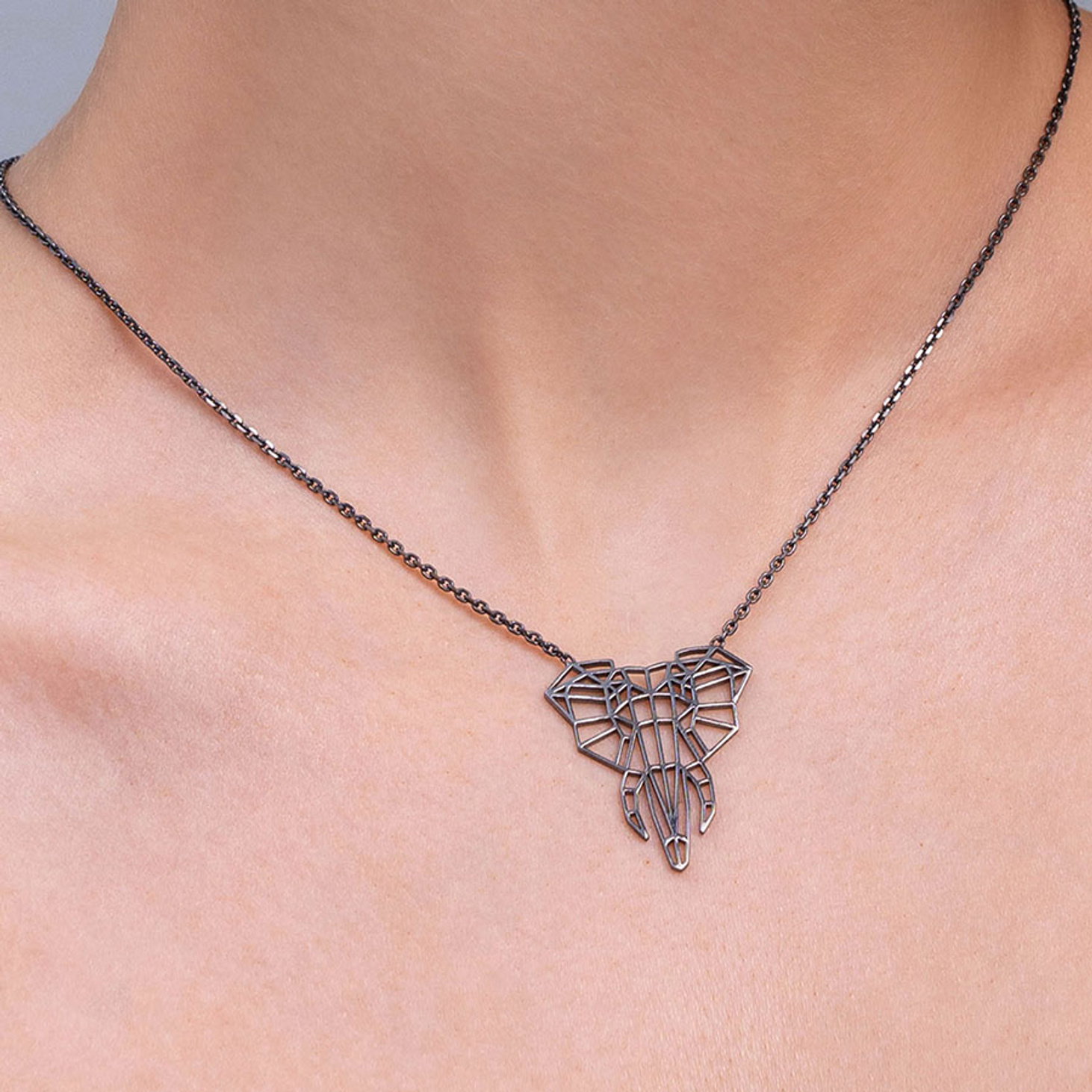 Дизайнерское колье-кулон NANO ELEPHANT NEСKLACE - фотография товара