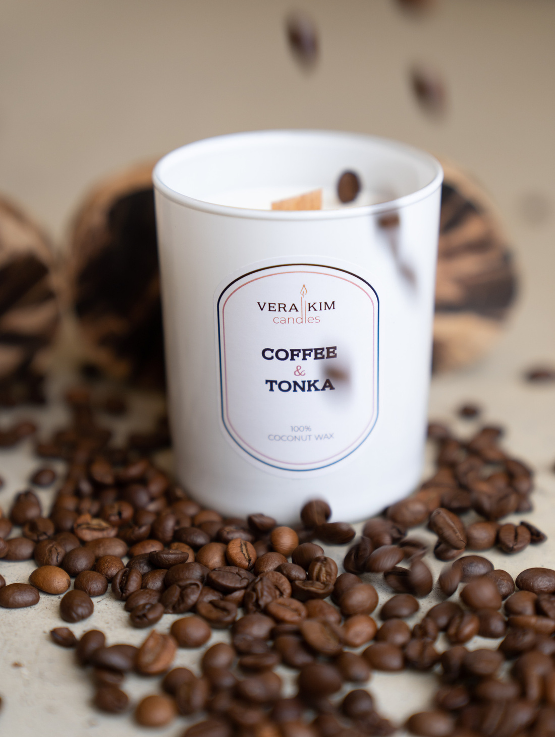 Ароматическая свеча "Coffee&Tonka" в подарочной сумочке - фотография товара