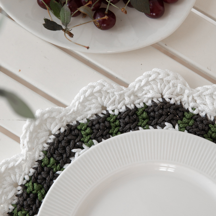 Салфетка трехцветная (белая) для сервировки/декора