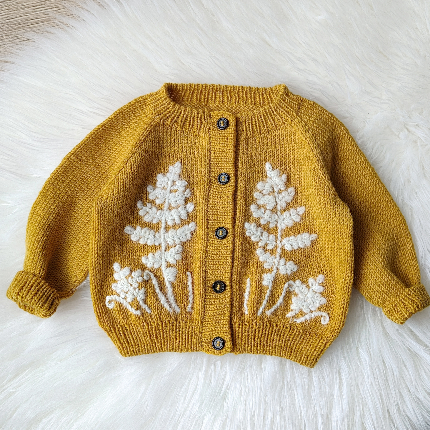 Детский кардиган с вышивкой - фотография товара