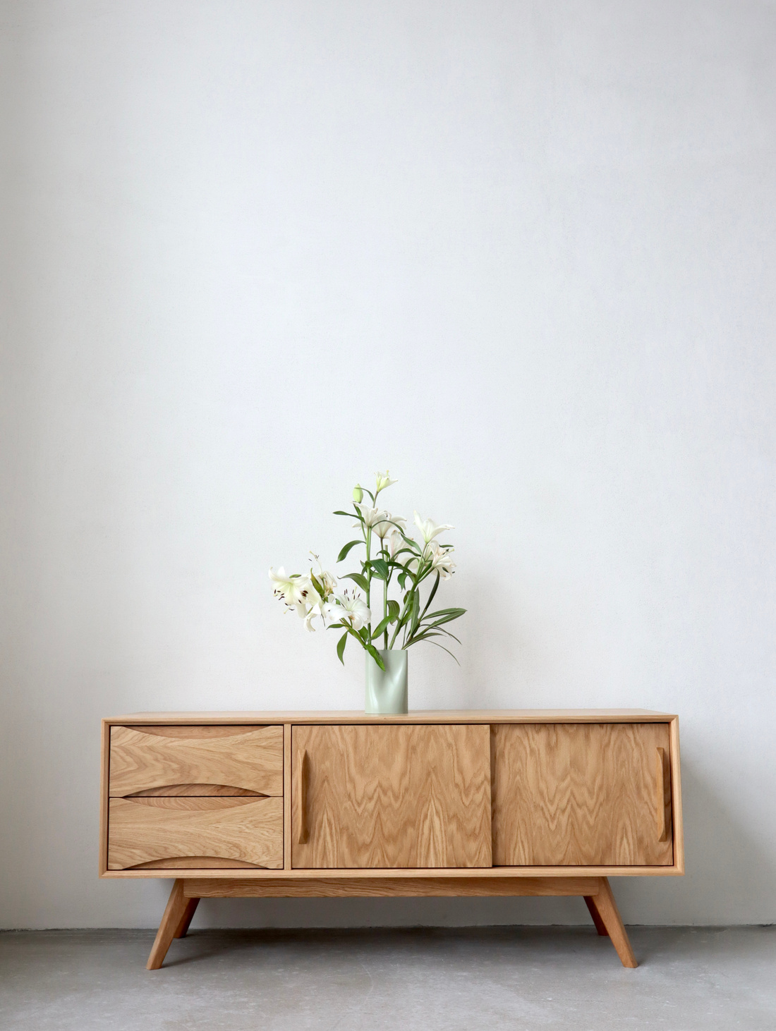 Комод из шпона и массива дуба КОМО20 - фотография товара