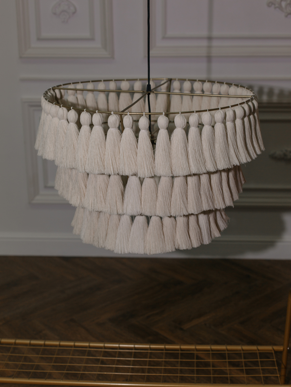 Макраме люстра с пушистыми кисточками «Brush» - фотография товара