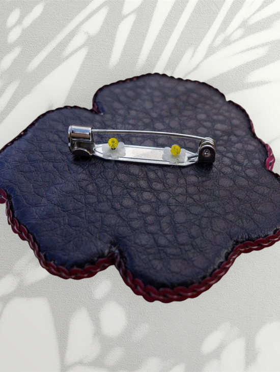 Брошь "Анютины глазки"