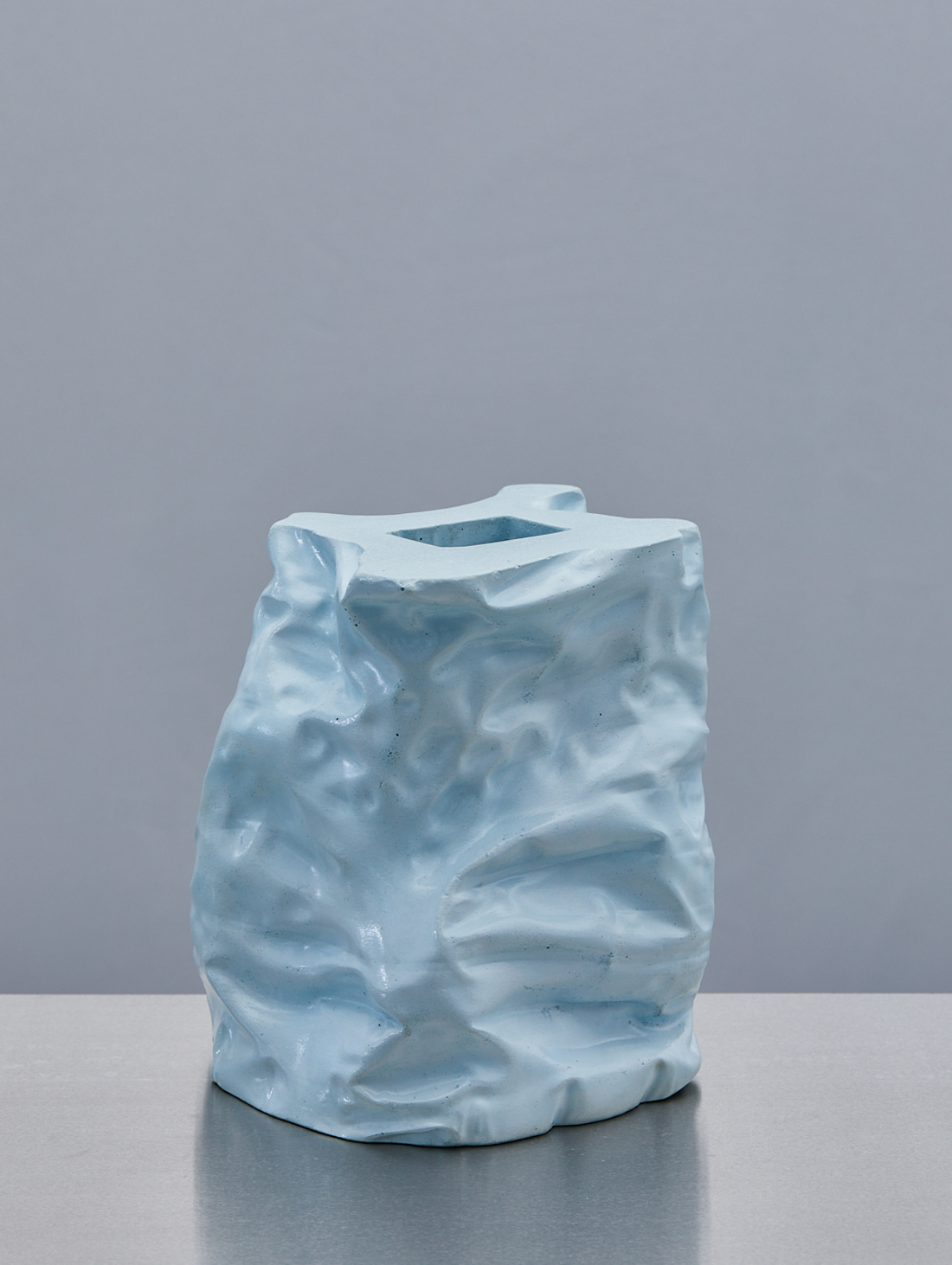 Ваза "Wavy Vase" Голубой - фотография товара