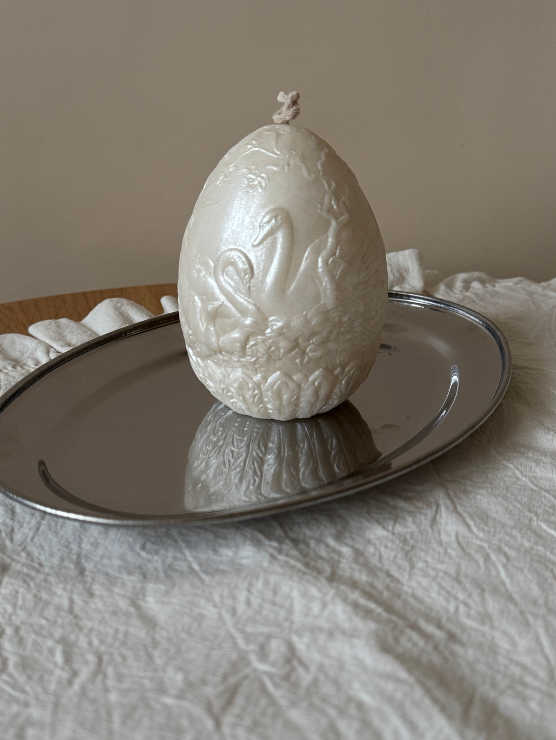 Свеча « Яйцо с лебедем» - фотография товара