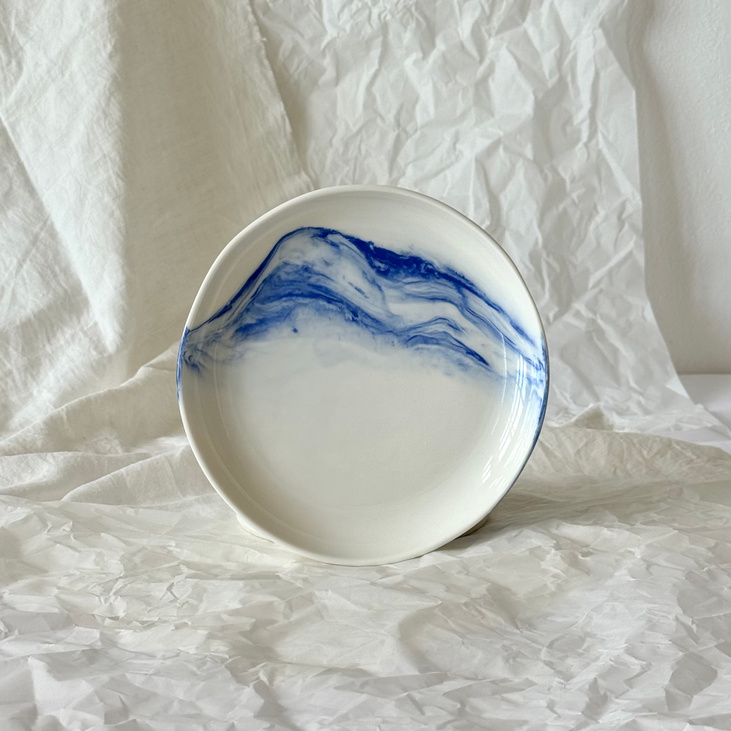 Тарелка нерикоми синий фарфор