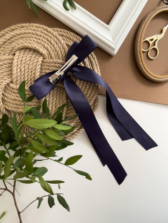 Бант бсиний классический на заколке