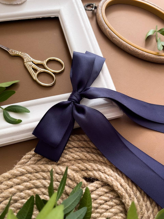 Бант бсиний классический на заколке