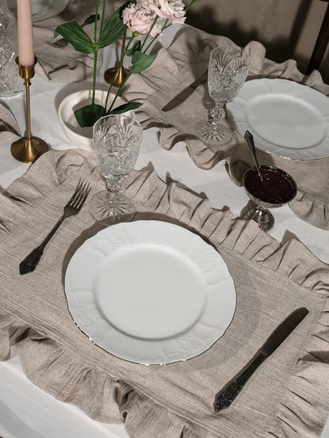 Плейсмат с рюшами из льна и хлопка, бежевый - фотография товара