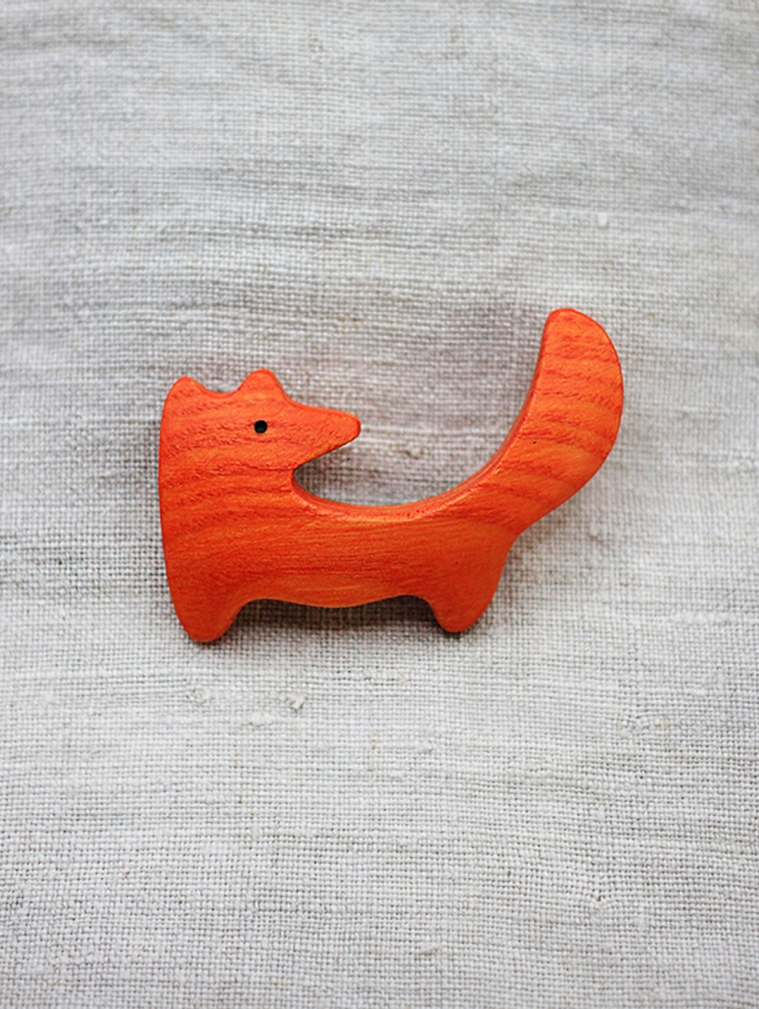 Брошь деревянная "Лиса" - фотография товара