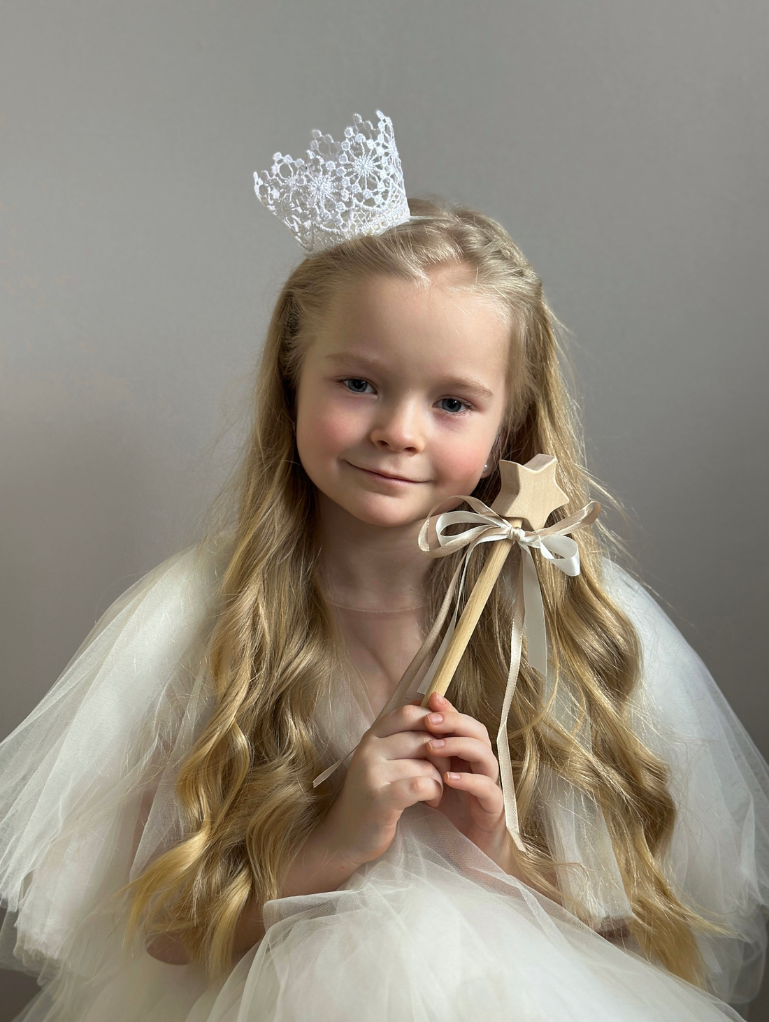 Ободок "Корона из кружева" - фотография товара