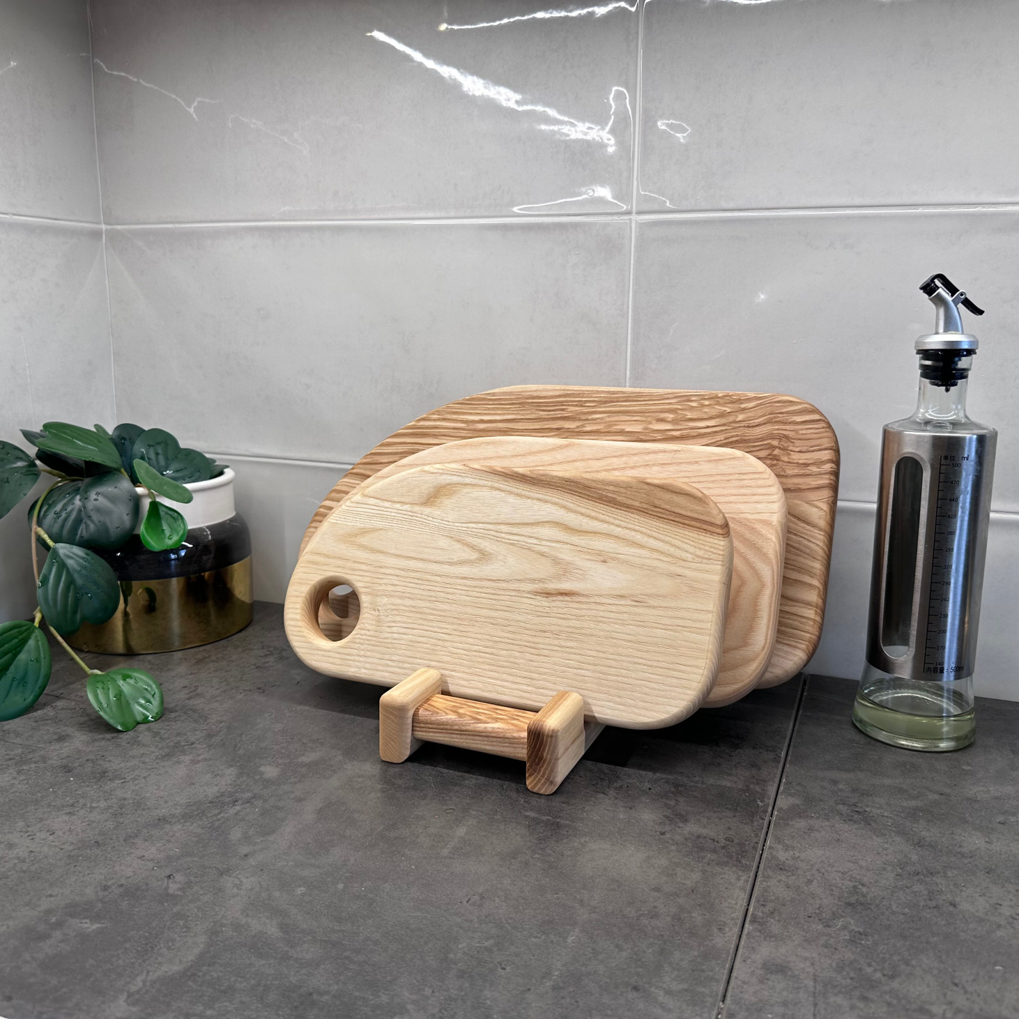 Набор деревянных разделочных досок для кухни на подставке "Квартет" - фотография товара