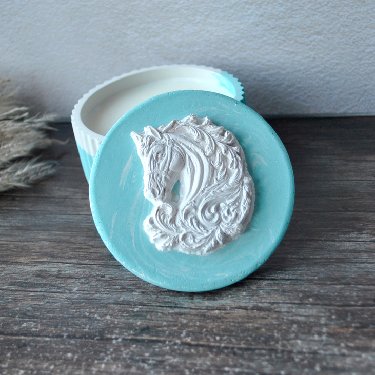 Свеча ароматическая "Конь барельеф"