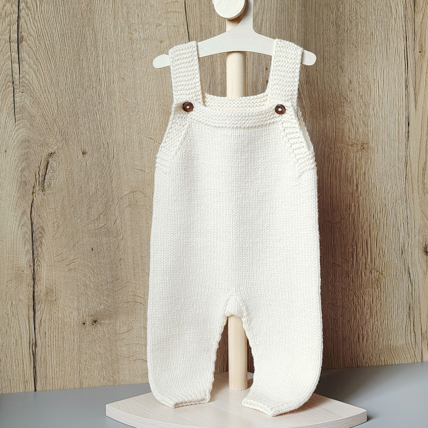 Вязаный комбинезон для новорожденных - фотография товара