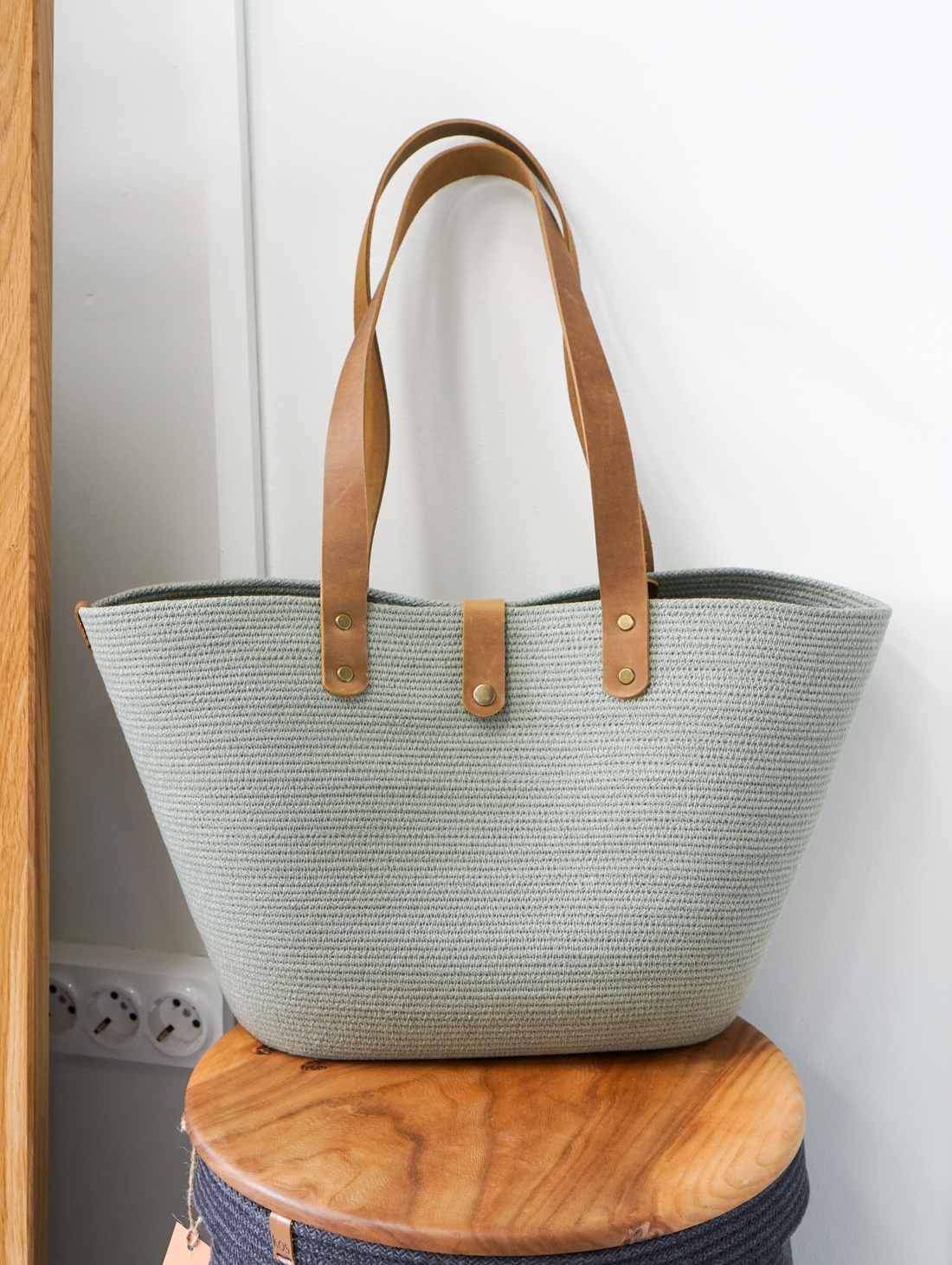 Сумка тоут с кожаными ручками Kos - фотография товара