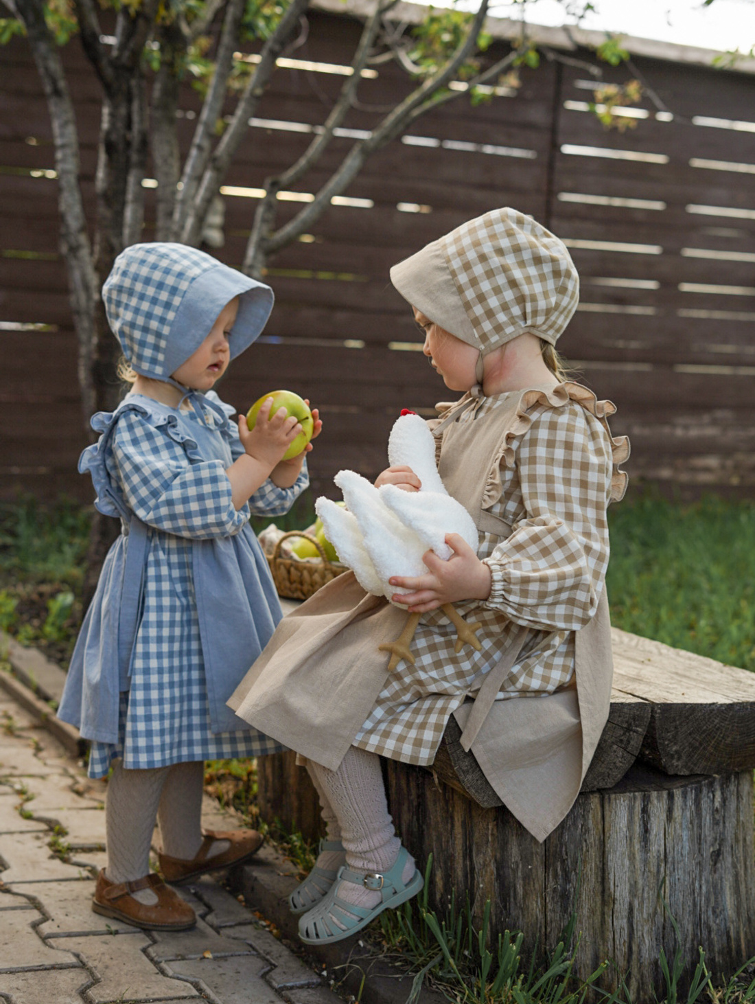 Комплект платье с фартуком - фотография товара