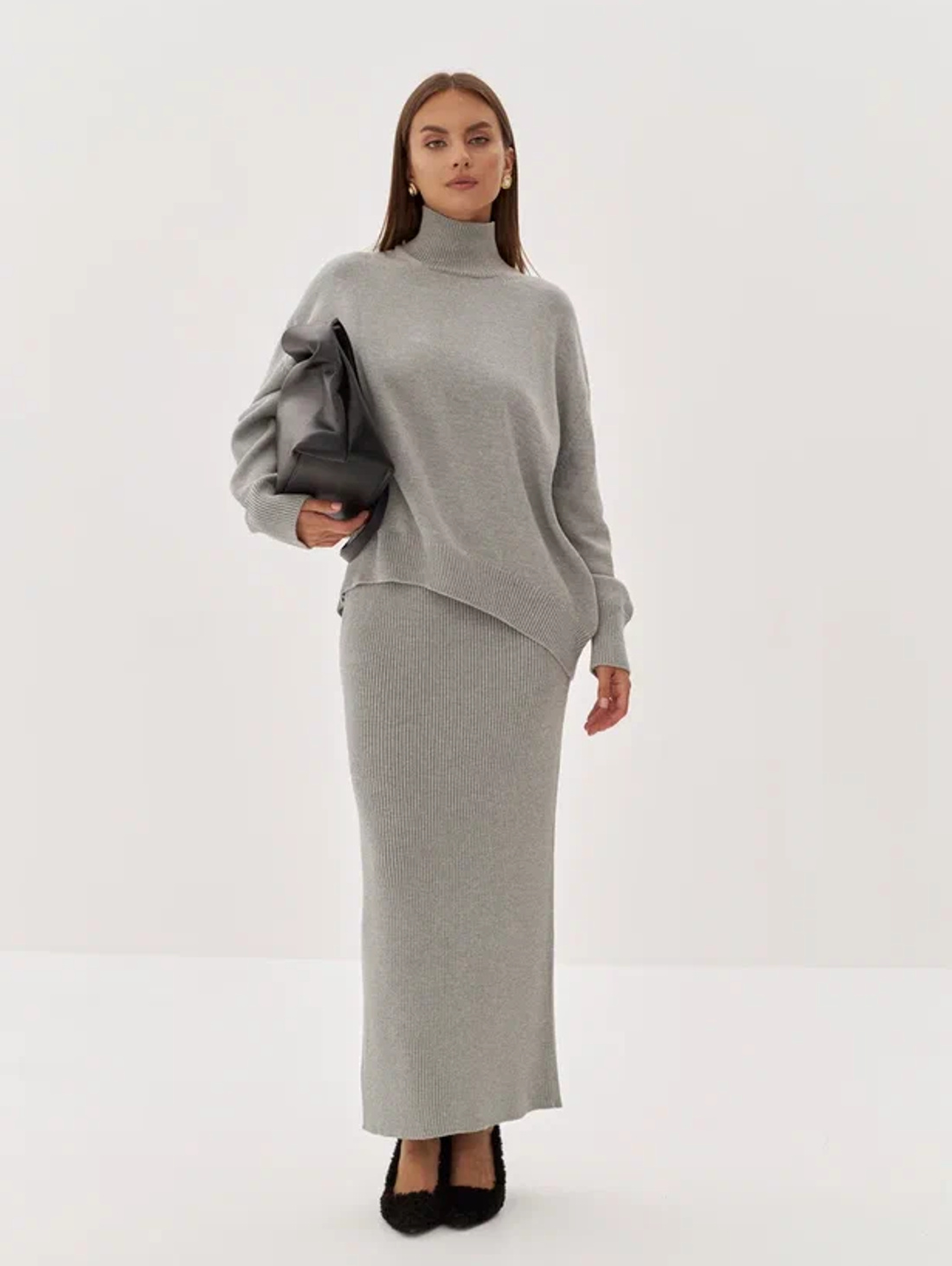 Юбка вязаная длины макси в сером цвете - фотография товара