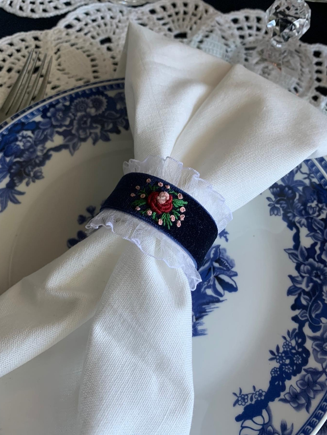 Кольца для салфеток «Розы на бархате» - фотография товара