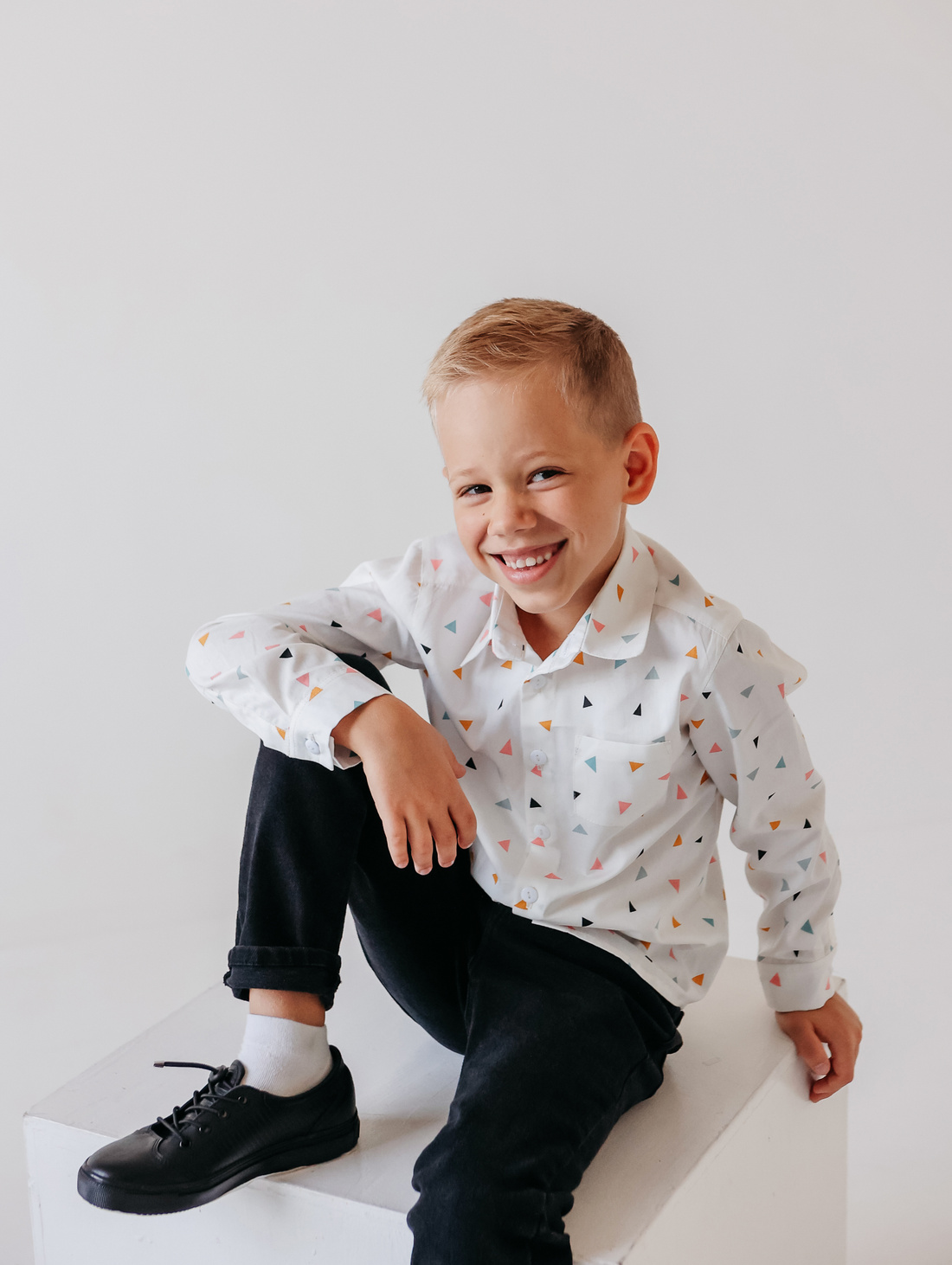 Рубашка для мальчика "Треугольники" - фотография товара