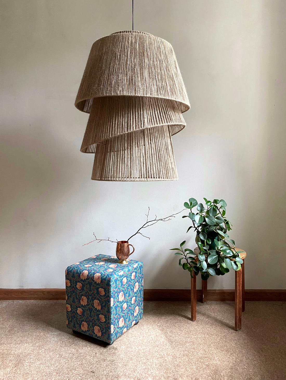 Оригинальная люстра из джута - фотография товара