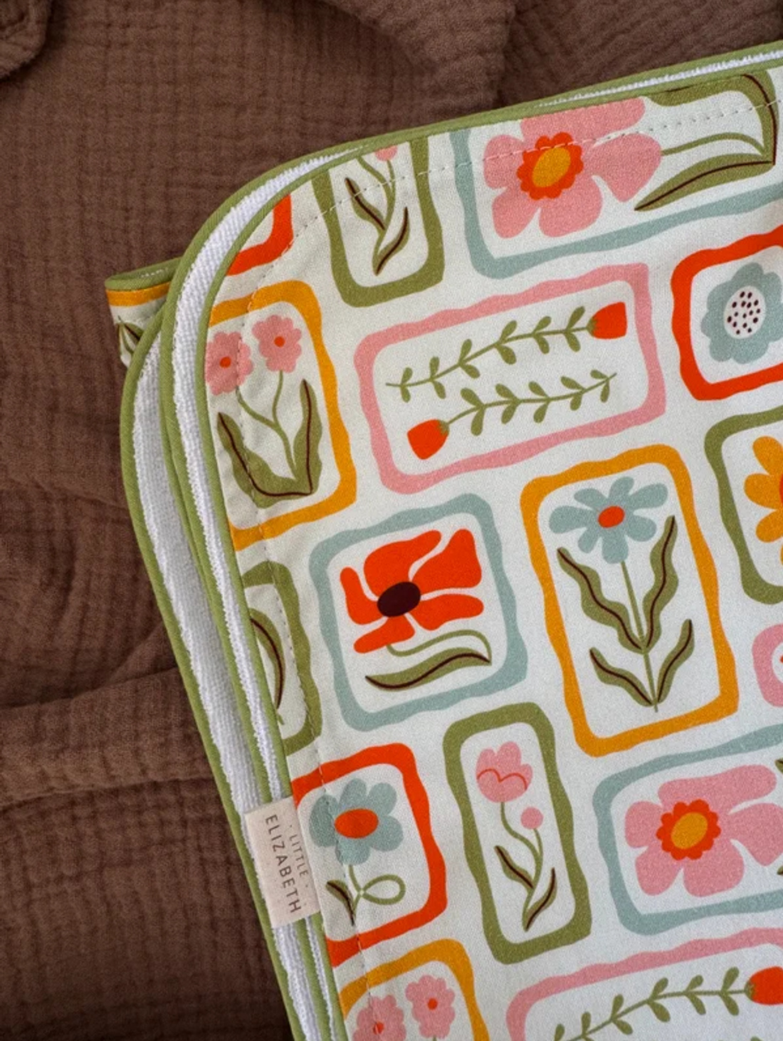 Непромокаемая пеленка (многоразовая пеленка) с окантовкой - фотография товара