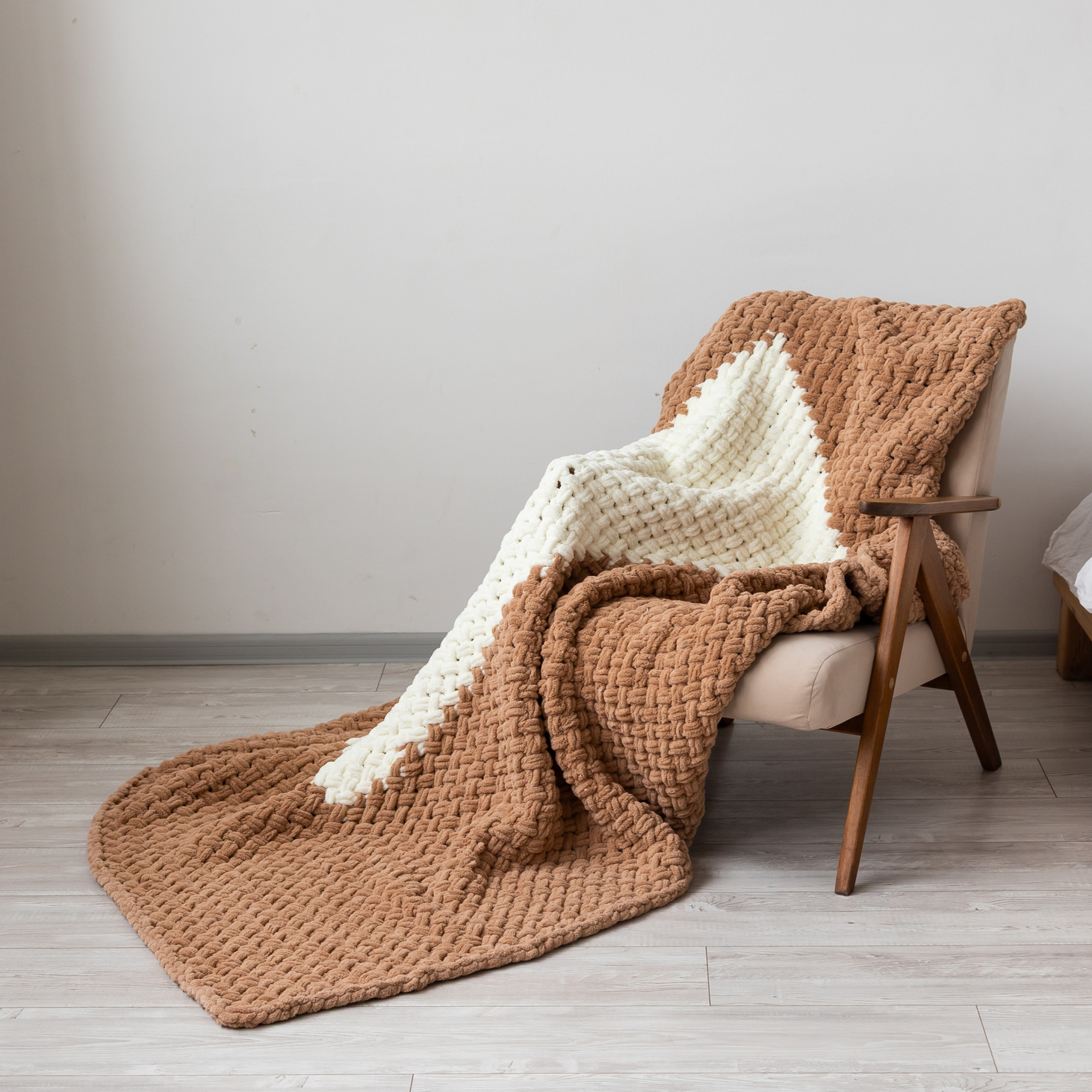 Вязаный плед "Пустынный оазис" - фотография товара