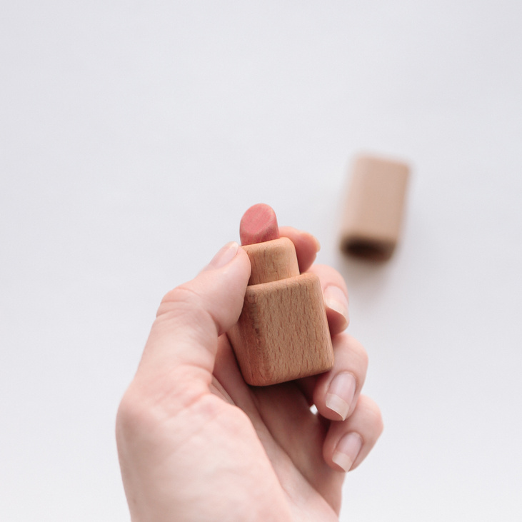 Игровой деревянный набор косметики