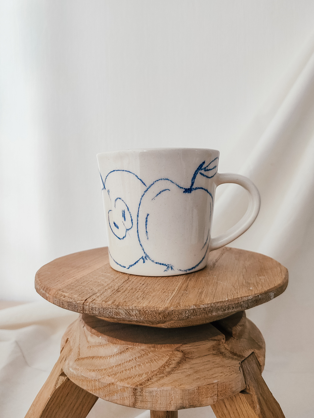 Кружка "Яблоко" карандаш - фотография товара