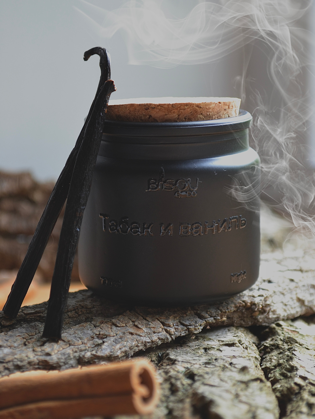 Ароматическая свеча "Табак и Ваниль" - фотография товара