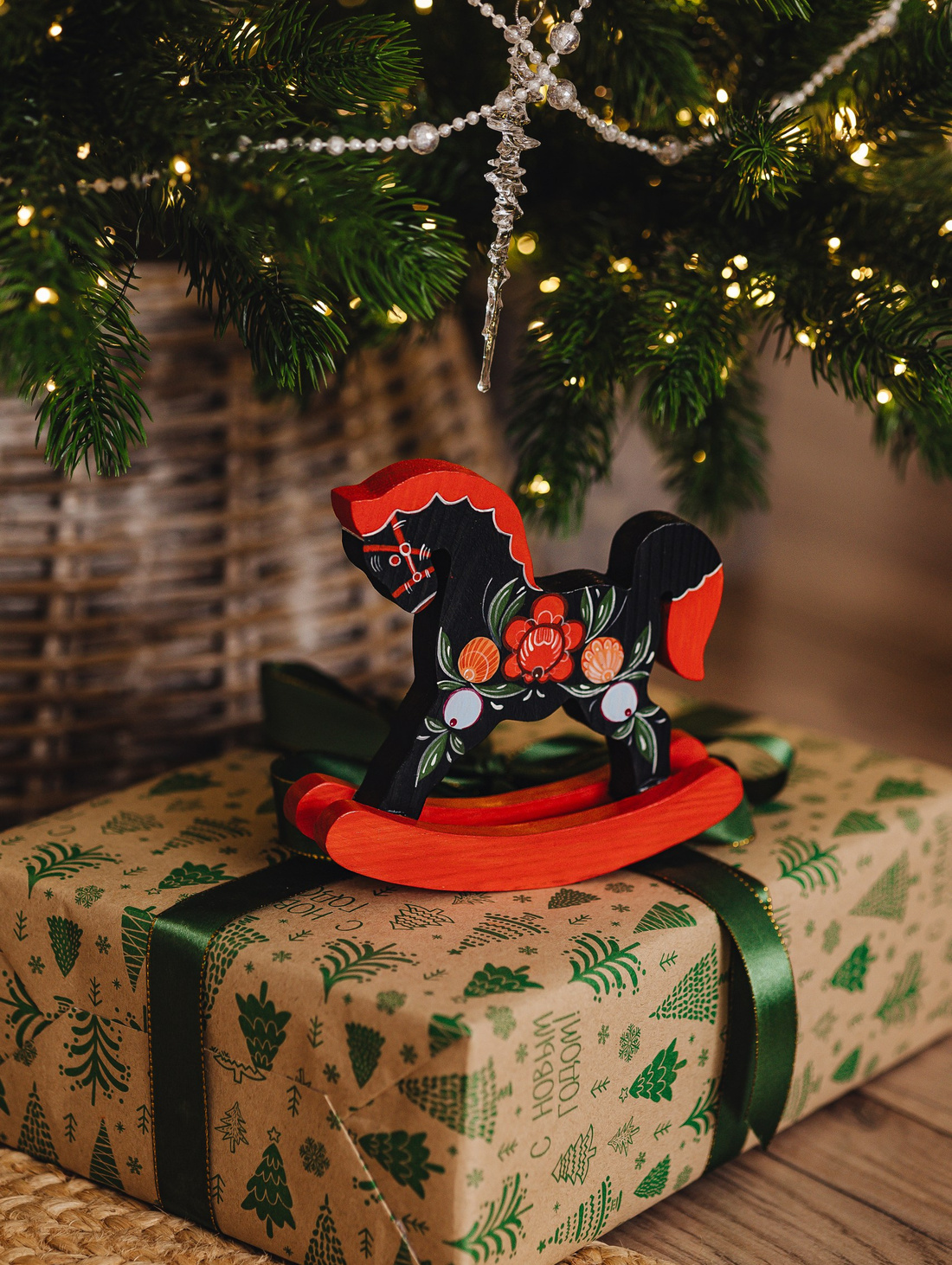 Игрушка "Деревянный конь-качалка" - фотография товара