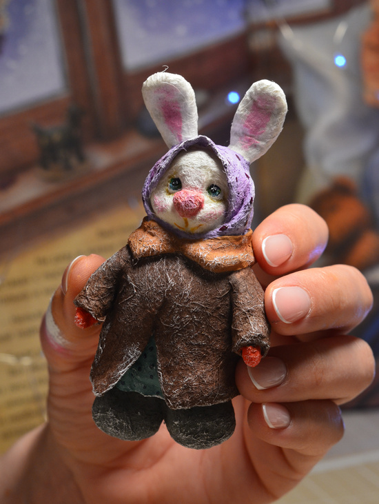 Ёлочная игрушка "Ватный зайка"