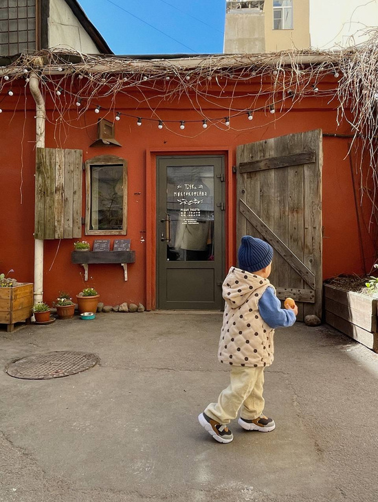 Утепленная стеганая жилетка для малышей