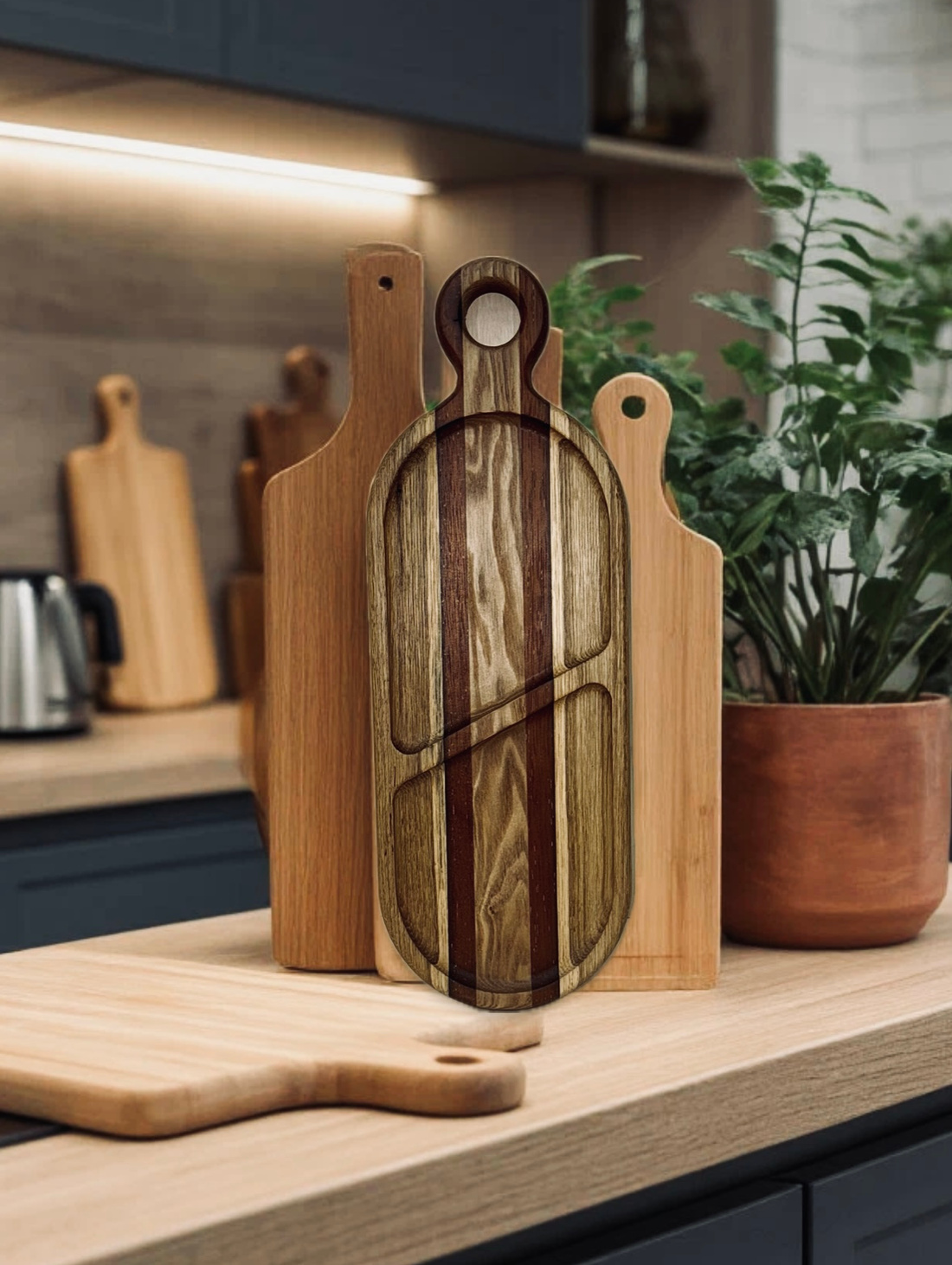 Доска из дуба и мербау для подачи и сервировки - фотография товара