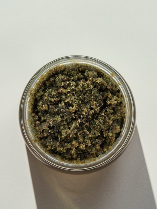 Дренажный талассо скраб для тела "Хвойный"