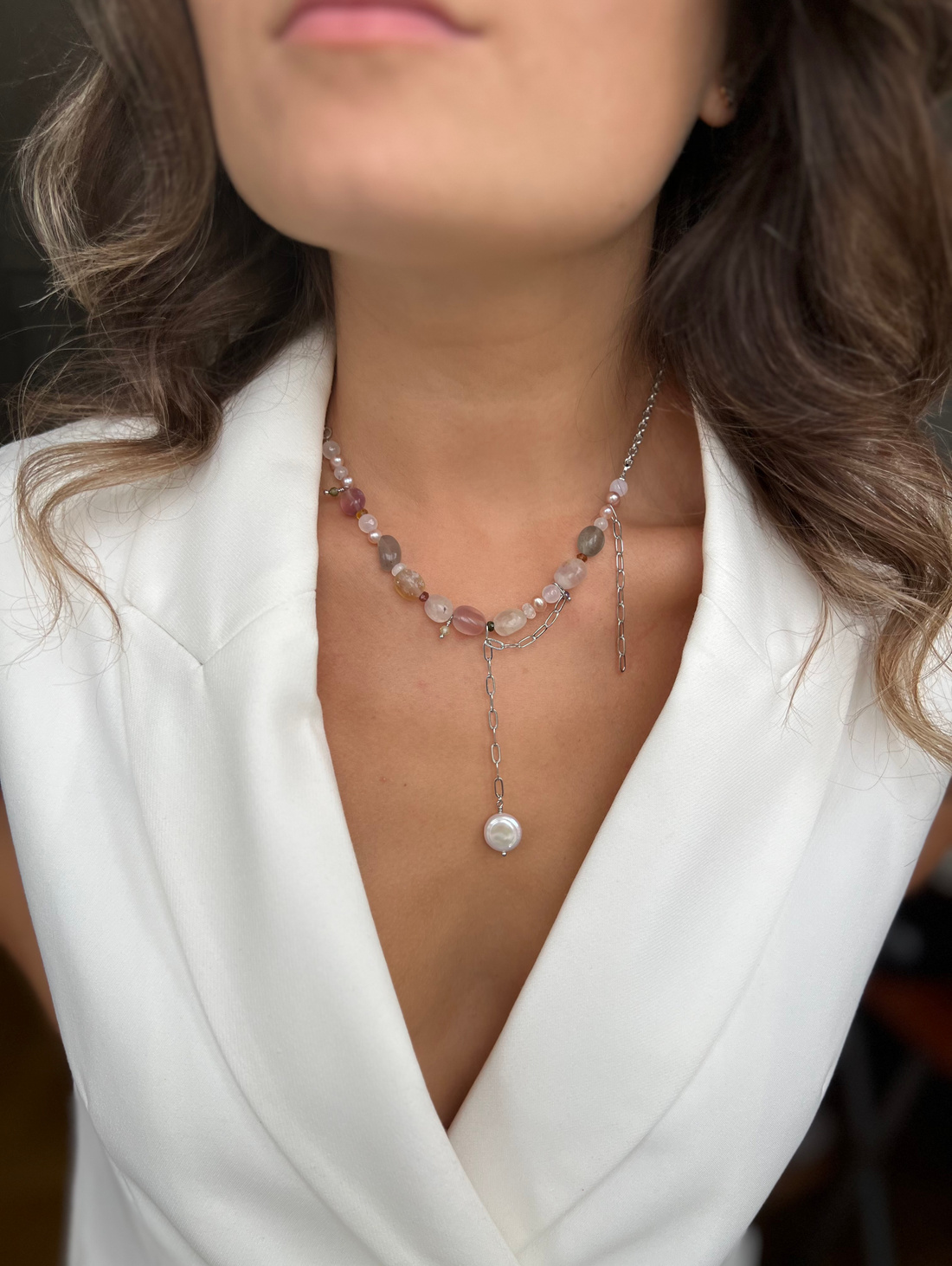 Колье из натуральных камней с цепочкой - фотография товара